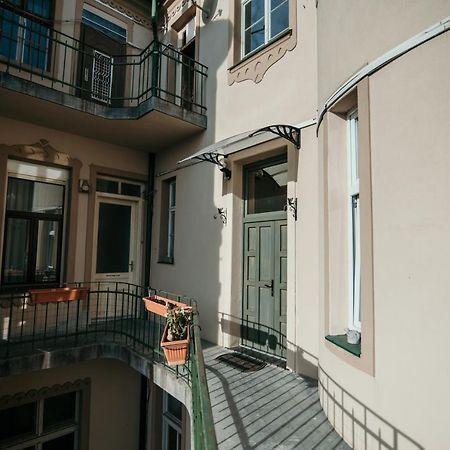 Bella Palace Oradea Exteriör bild
