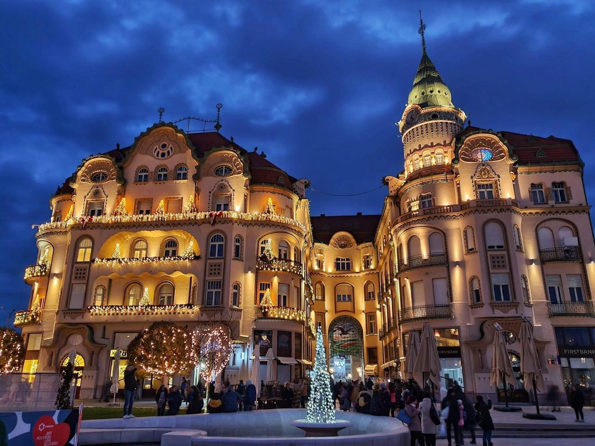 Bella Palace Oradea Exteriör bild